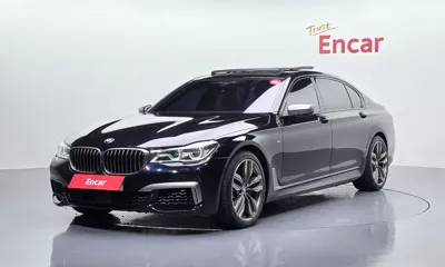 BMW 7-Series · 2018 год