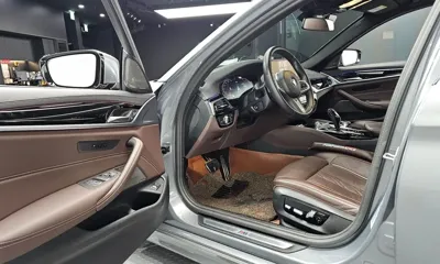BMW 5-Series 2023, 55067 км, за 29250.83 USD - фото 10