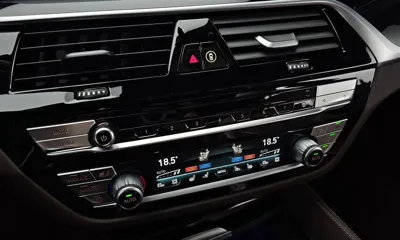 BMW 5-Series 2023, 55067 км, за 29250.83 USD - фото 20