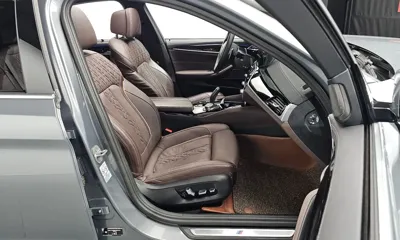 BMW 5-Series 2023, 55067 км, за 29250.83 USD - фото 26