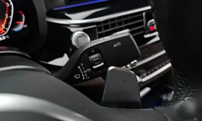 BMW 5-Series 2023, 55067 км, за 29250.83 USD - фото 31