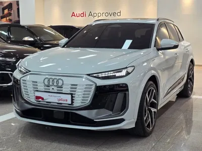 Audi Q6 e-tron · 2025 год