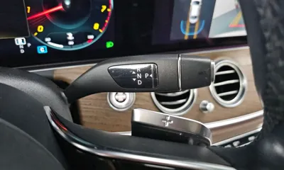 Mercedes-Benz E-Class 2021, 57173 км, за 24222.13 USD - фото 9
