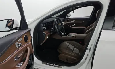 Mercedes-Benz E-Class 2021, 57173 км, за 24222.13 USD - фото 10