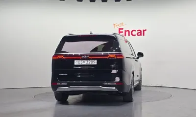 Kia Canival 2023, 47013 км, за 19293.03 USD