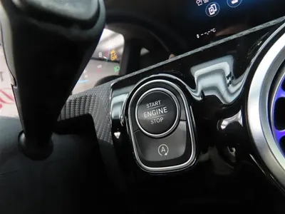 Mercedes-Benz A-Class 2020, 105992 км, за 11237.45 USD - фото 10