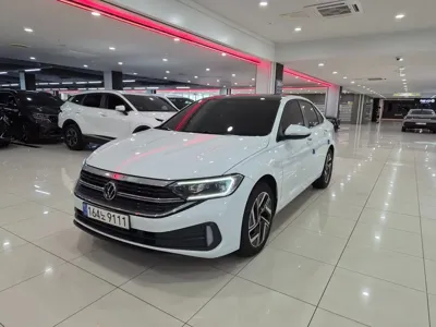 Volkswagen Jetta · 2023 год