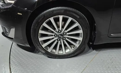 Kia K7 2016, 136053 км, за 3216.49 USD