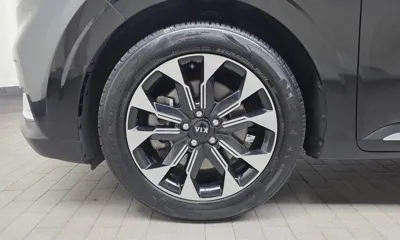 Kia Canival 2021, 108553 км, за 13586.42 USD