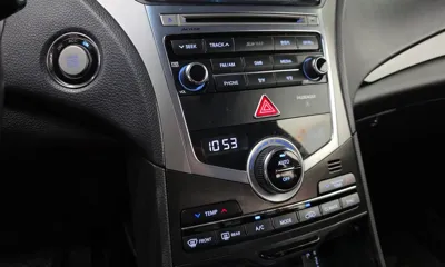 Hyundai Grandeur 2015, 120949 км, за 4553.74 USD - фото 11