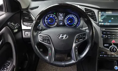 Hyundai Grandeur 2015, 120949 км, за 4553.74 USD - фото 14