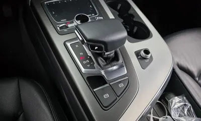 Audi Q7 2019, 106703 км, за 16865.27 USD - фото 9