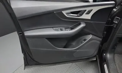 Audi Q7 2019, 106703 км, за 16865.27 USD - фото 24