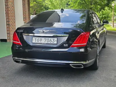 Genesis EQ900