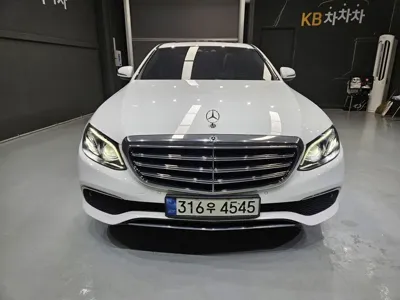 Mercedes-Benz E-Class 2018, 126271 км, за 13348.96 USD