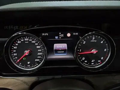 Mercedes-Benz E-Class 2018, 126271 км, за 13348.96 USD - фото 8