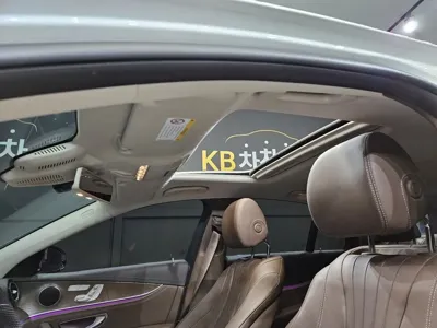 Mercedes-Benz E-Class 2018, 126271 км, за 13348.96 USD - фото 16