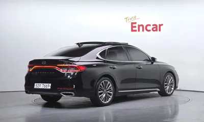 Hyundai Grandeur 2018, 124452 км, за 10175.09 USD