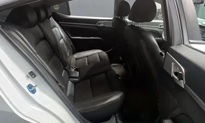 Hyundai Avante 2019, 128309 км, за 6498.62 USD - фото 12
