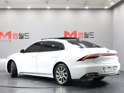 Hyundai Grandeur 2020, 122619 км, за 17657.87 USD