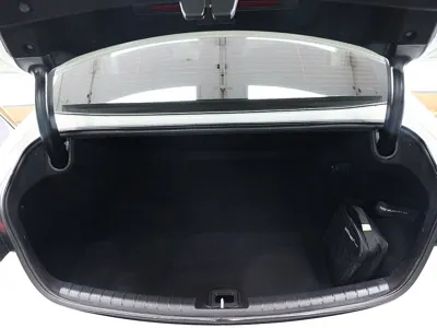 Hyundai Grandeur 2020, 122619 км, за 17657.87 USD