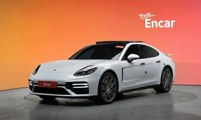Porsche Panamera · 2018 год