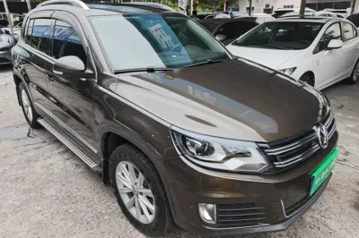 Volkswagen Tiguan 2015, 83900 км, за 7849 USD