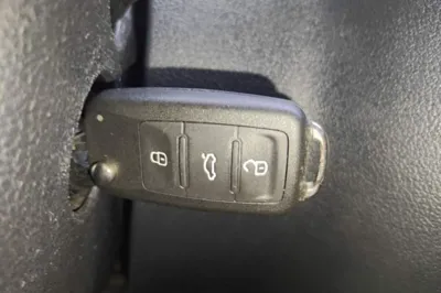 Volkswagen Tiguan 2015, 83900 км, за 7849 USD - фото 32