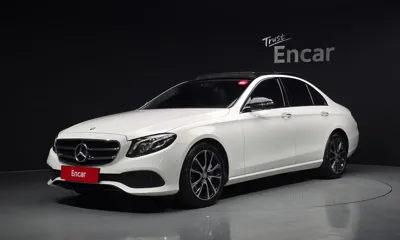 Mercedes-Benz E-Class · 2017 год