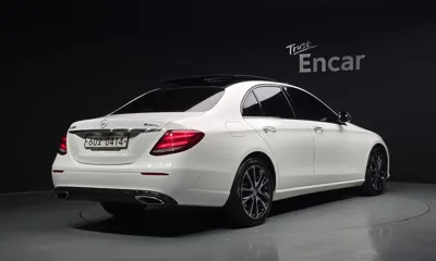 Mercedes-Benz E-Class 2017, 90213 км, за 12490.25 USD