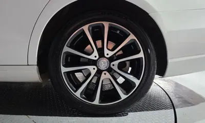 Mercedes-Benz E-Class 2017, 90213 км, за 12490.25 USD