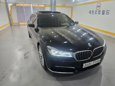 BMW 7-Series · 2018 год