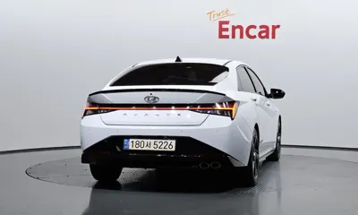 Hyundai Avante 2023, 71726 км, за 10364.97 USD