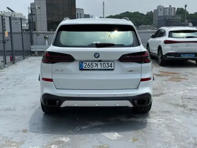 BMW X5 2026, 4950 км, за 82053.3 USD