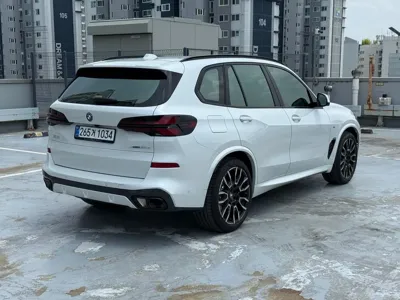 BMW X5 2026, 4950 км, за 82053.3 USD