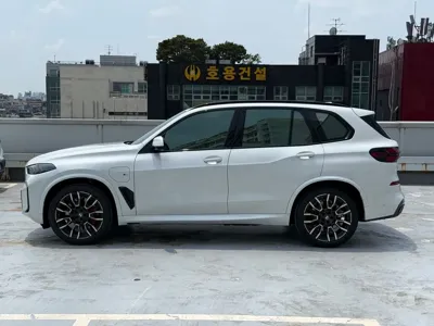 BMW X5 2026, 4950 км, за 82053.3 USD - фото 7