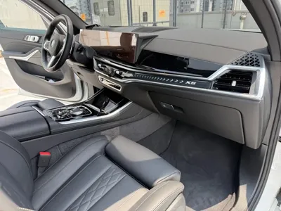 BMW X5 2026, 4950 км, за 82053.3 USD - фото 20