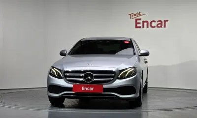 Mercedes-Benz E-Class 2017, 52404 км, за 12427.3 USD