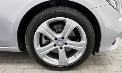 Mercedes-Benz E-Class 2017, 52404 км, за 12427.3 USD