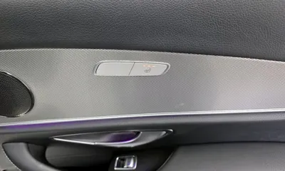 Mercedes-Benz E-Class 2017, 52404 км, за 12340.82 USD - фото 18