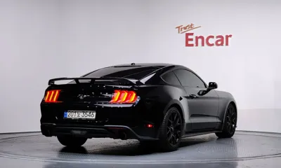 Ford Mustang 2018, 122993 км, за 12026.26 USD