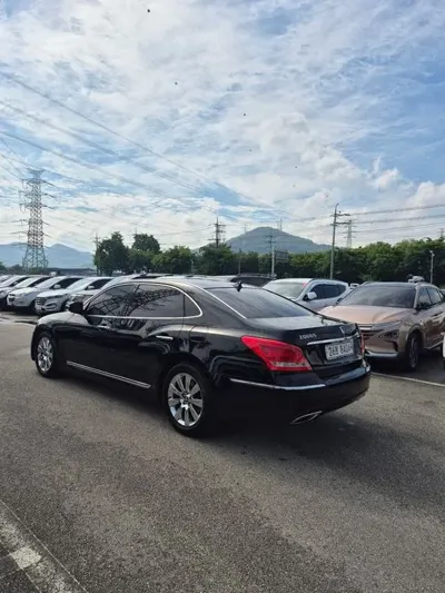 Hyundai Equus 2012, 151397 км, за 3127.04 USD