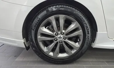 Kia Canival 2018, 108257 км, за 11694.72 USD