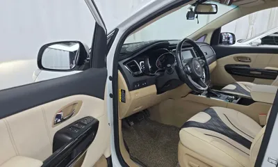 Kia Canival 2018, 108257 км, за 11694.72 USD - фото 10