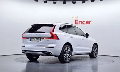 Volvo XC60 2021, 40048 км, за 25980.01 USD