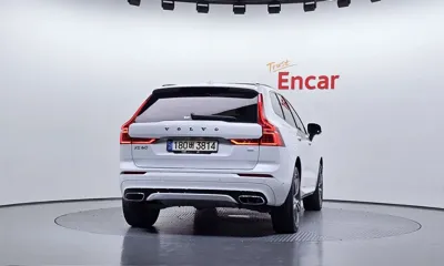 Volvo XC60 2021, 40048 км, за 25980.01 USD