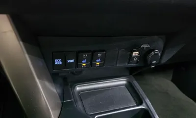 Toyota RAV4 2014, 80320 км, за 10502.82 USD - фото 16