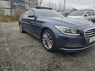 Hyundai Genesis 2016, 135411 км, за 8074.04 USD