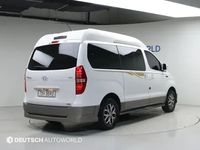 Hyundai Starex 2017, 83201 км, за 11205.22 USD