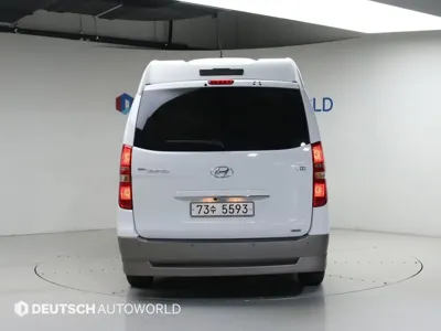 Hyundai Starex 2017, 83201 км, за 11205.22 USD